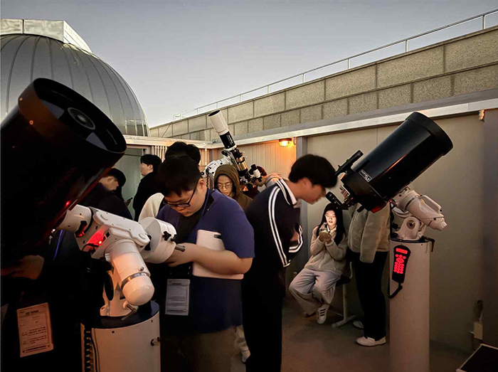 동대문구, 동국천문대 개방…학생·주민 함께 별자리 체험 기사 이미지