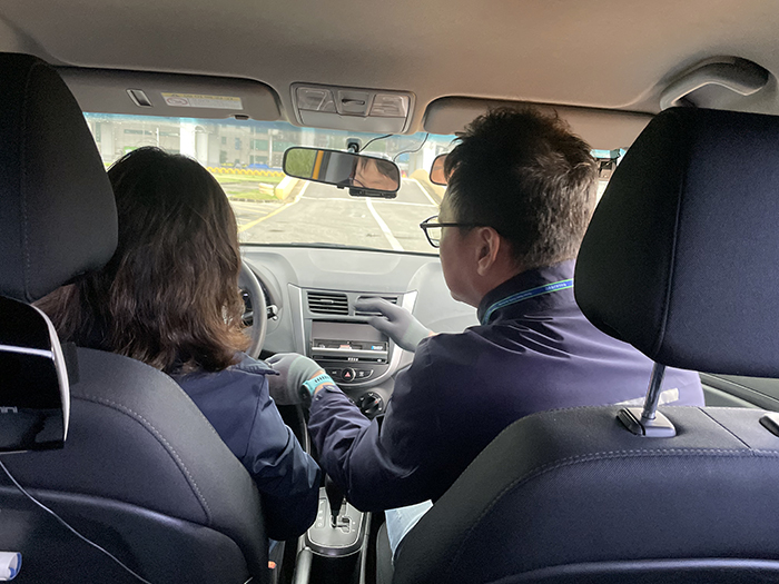 도봉운전면허시험장, 장애인의 날 맞아 ‘운전체험’…“편견 넘어선 값진 도전” 기사 이미지